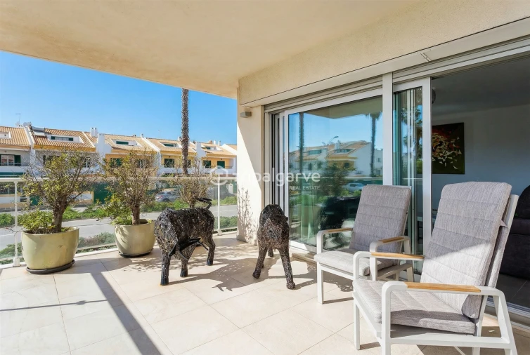 Apartamento T3 para Venda em Albufeira e Olhos de Água Foto 13