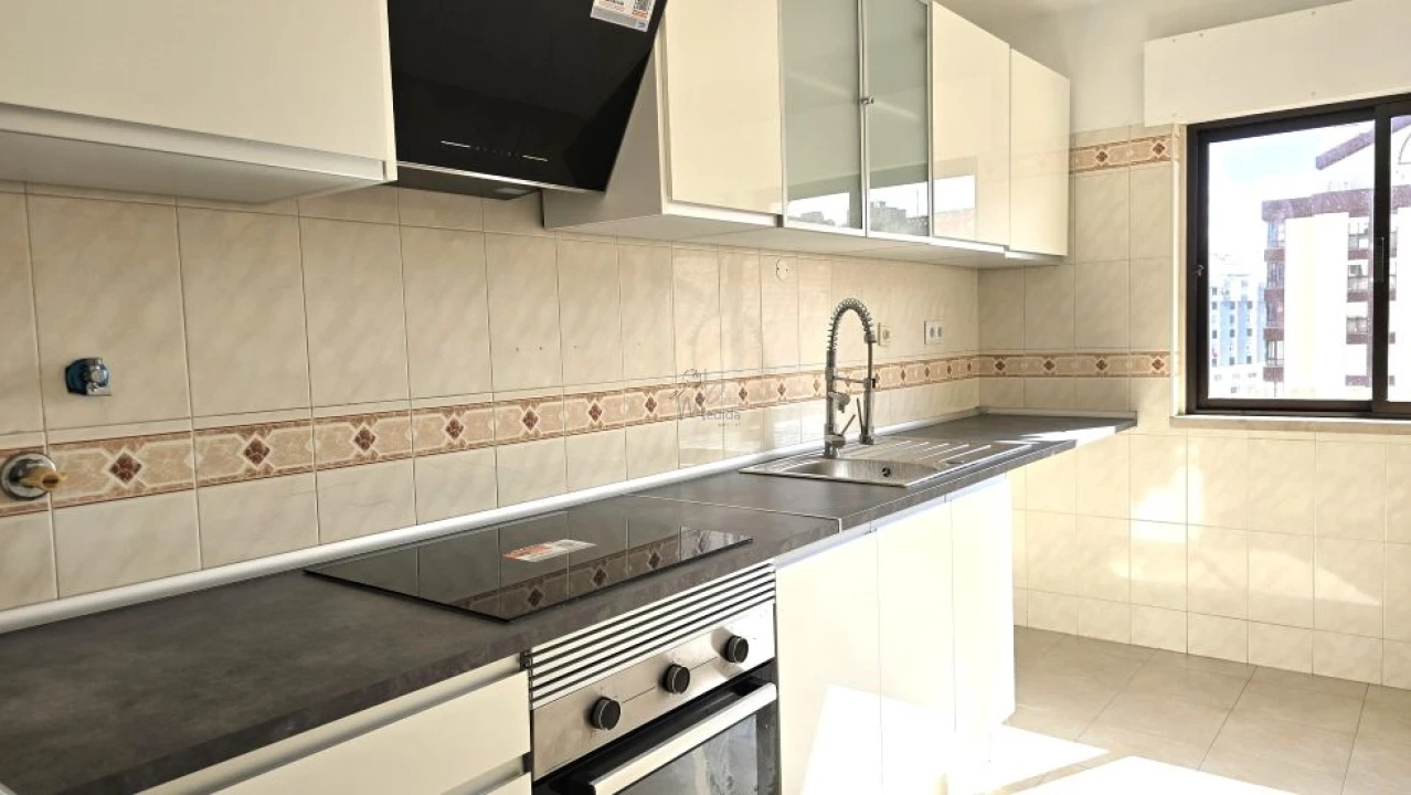 Apartamento T2 para Venda em Algueirão-Mem Martins Foto 22