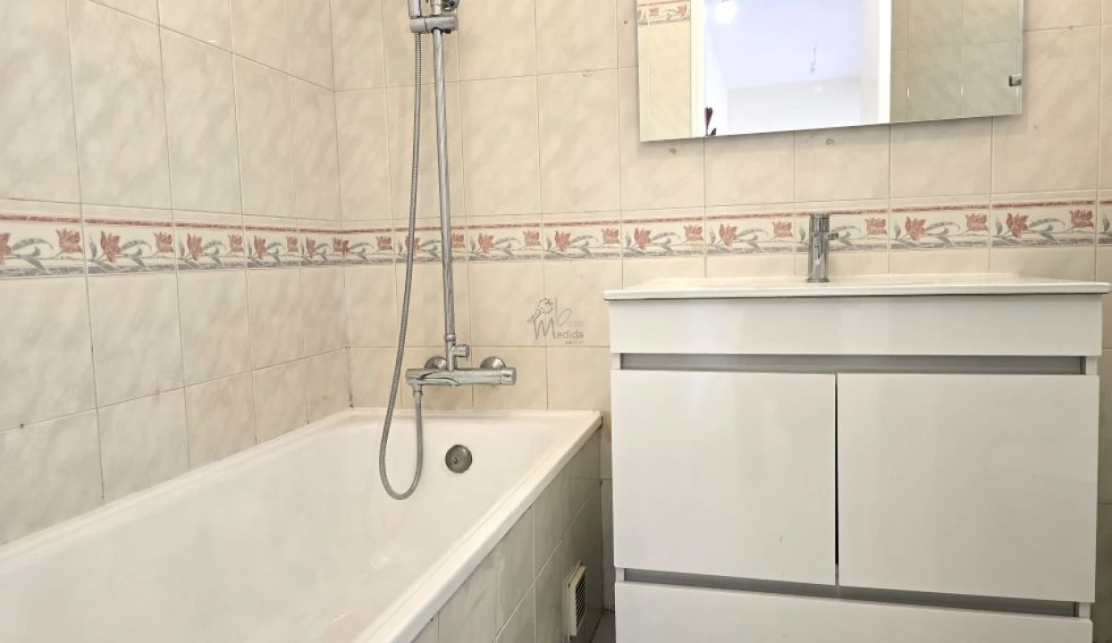 Apartamento T2 para Venda em Algueirão-Mem Martins Foto 12