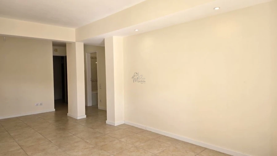 Apartamento T2 para Venda em Algueirão-Mem Martins Foto 9