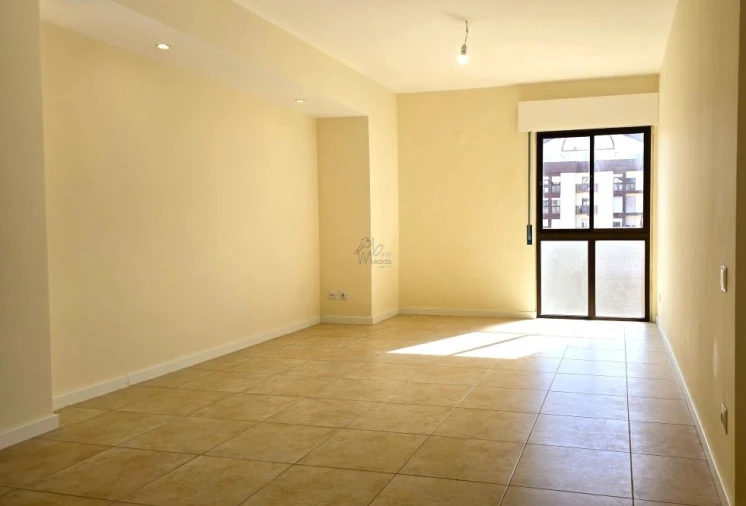 Apartamento T2 para Venda em Algueirão-Mem Martins Foto 5