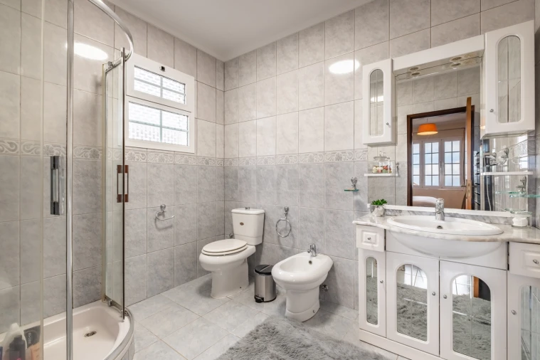 Moradia T3 para Venda em Santo Antonio da Serra Foto 5