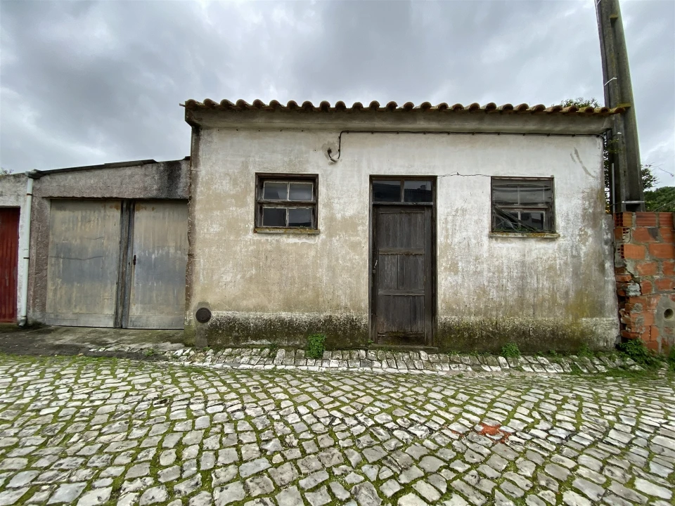 Moradia T0 para Venda em Vieira de Leiria Foto 1