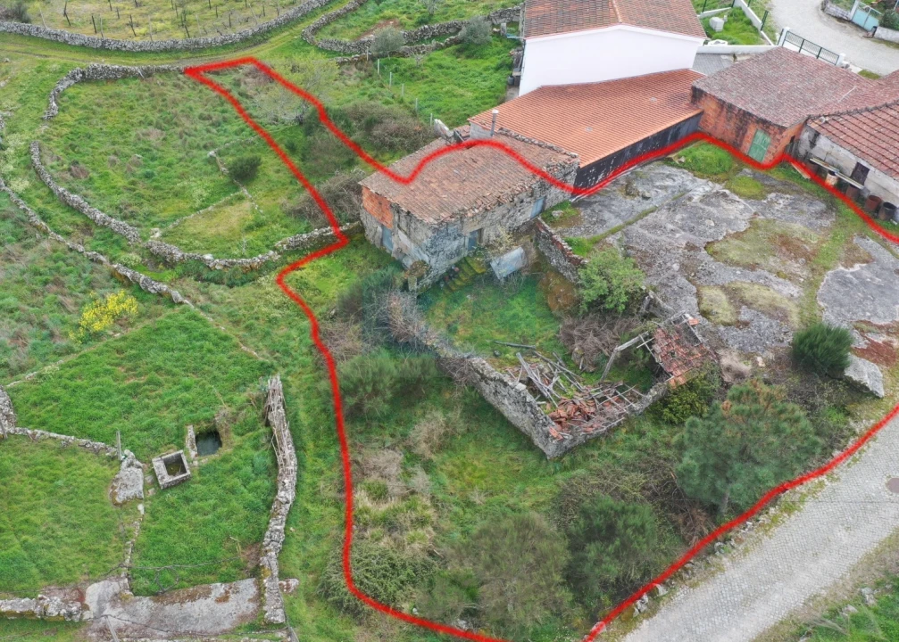 Terreno para Venda em Carva e Vilares Foto 18