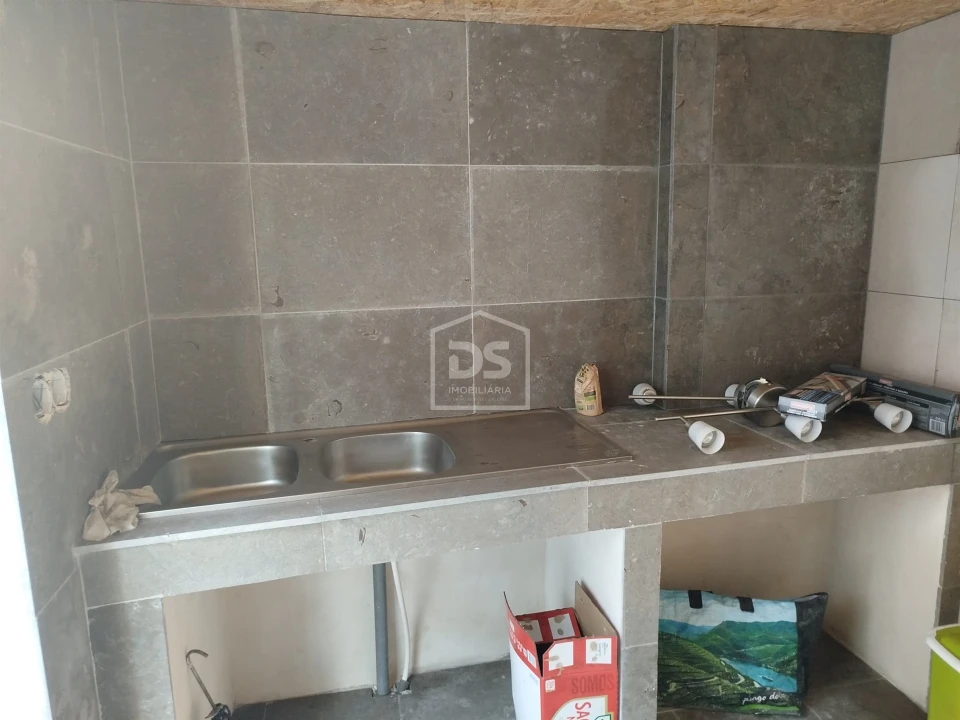 Moradia T3 para Venda em Currelos, Papízios e Sobral Foto 26