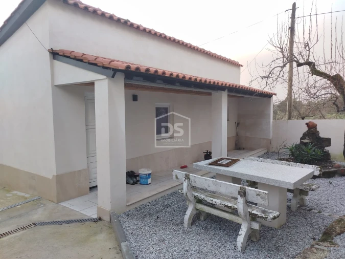 Moradia T3 para Venda em Currelos, Papízios e Sobral Foto 39