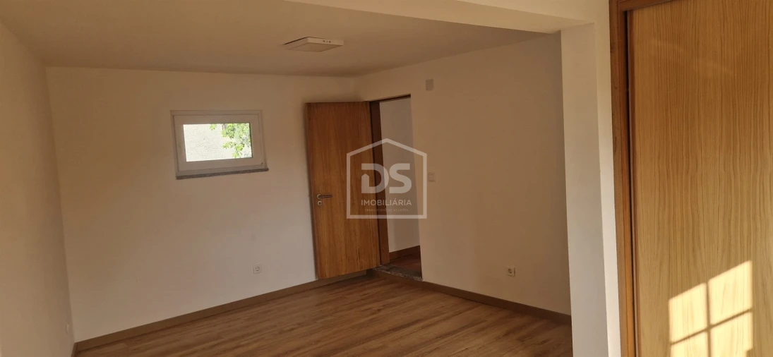 Moradia T3 para Venda em Currelos, Papízios e Sobral Foto 8