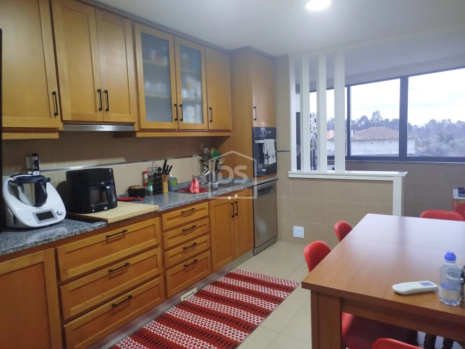 Apartamento T3 para Venda em Currelos, Papízios e Sobral Foto 32