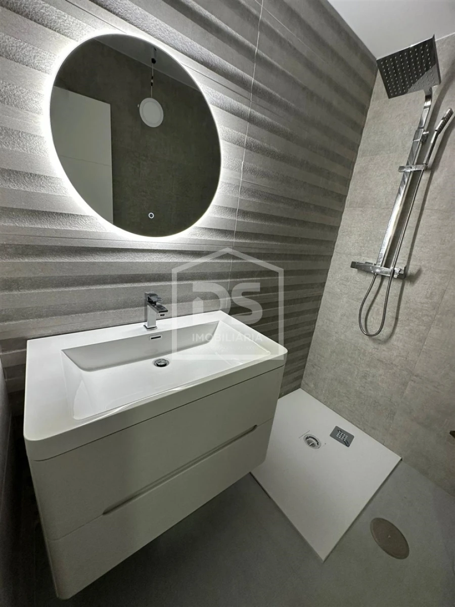 Apartamento T3 para Venda em Currelos, Papízios e Sobral Foto 16