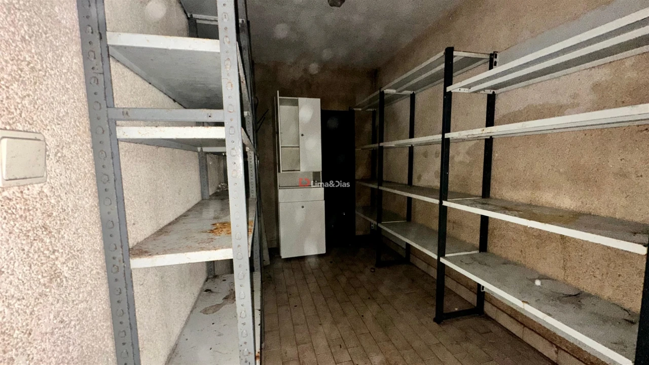 Moradia T3 para Venda em Arcozelo Foto 6