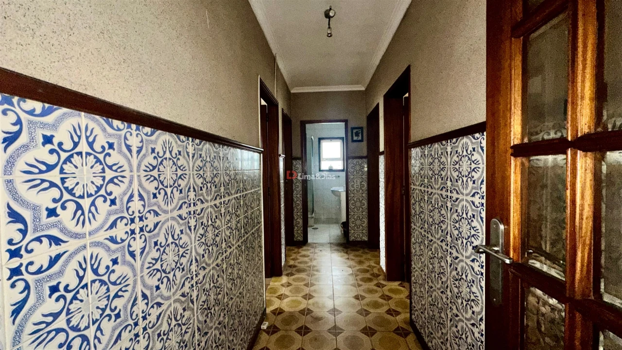 Moradia T3 para Venda em Arcozelo Foto 18