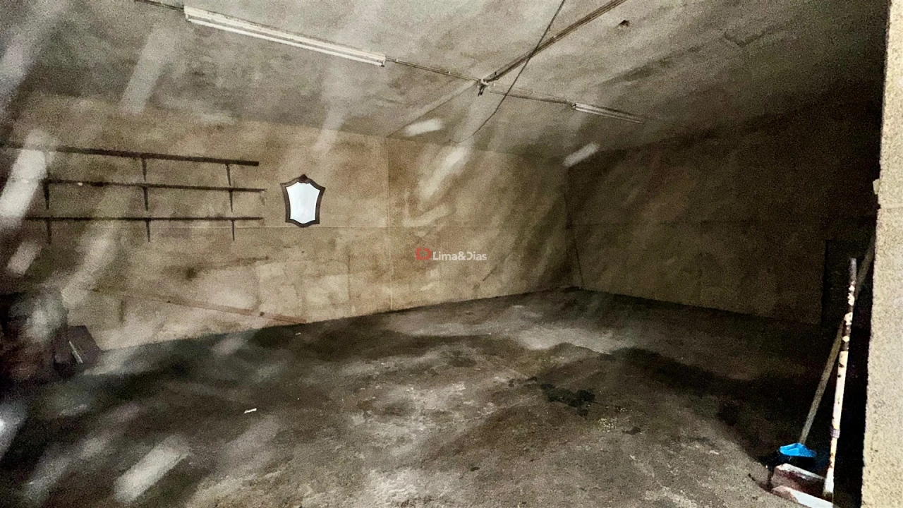 Moradia T3 para Venda em Arcozelo Foto 9