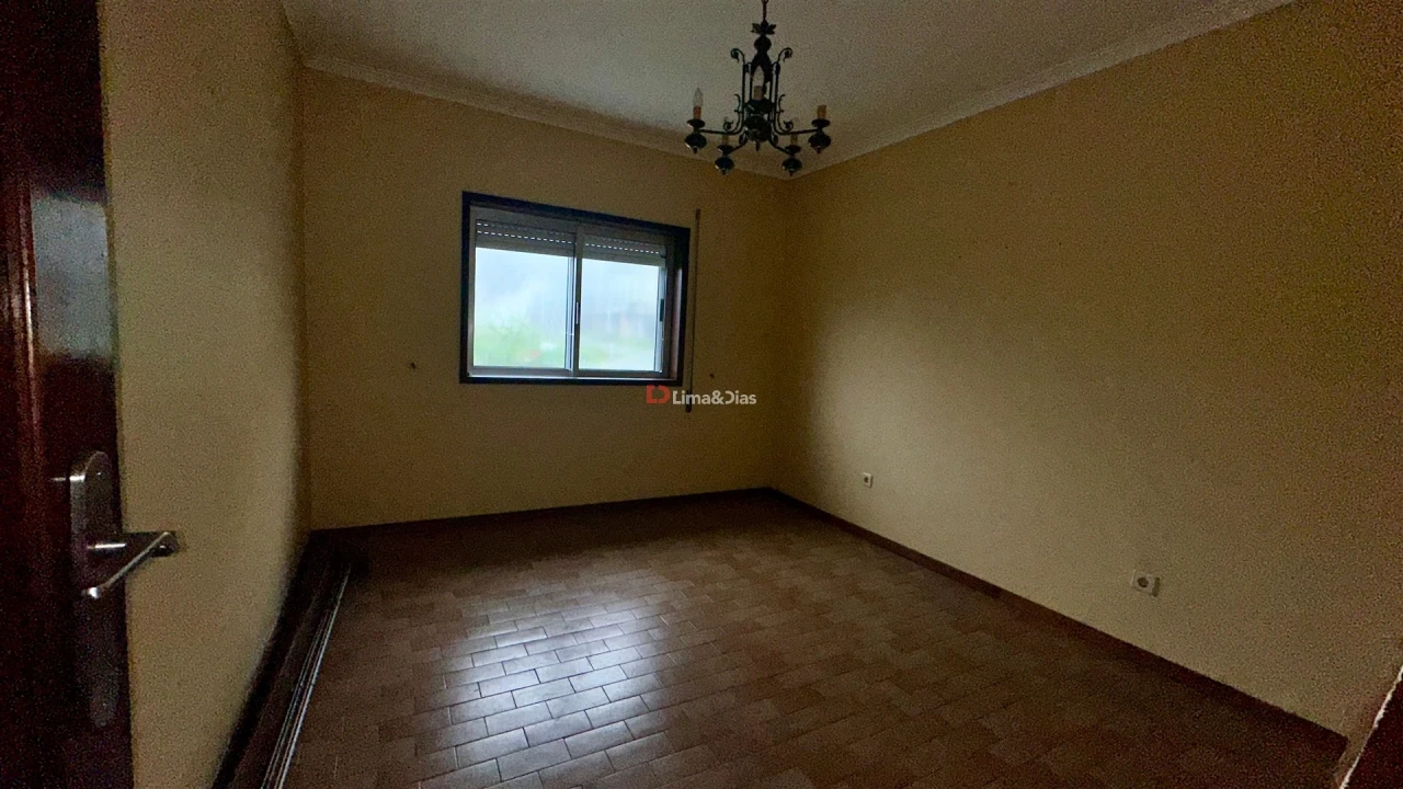 Moradia T3 para Venda em Arcozelo Foto 25