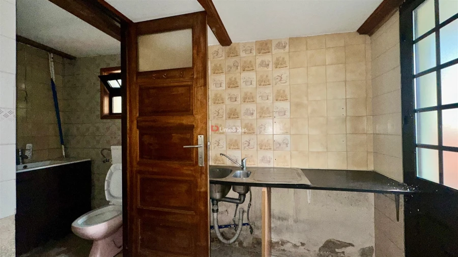 Moradia T3 para Venda em Arcozelo Foto 16