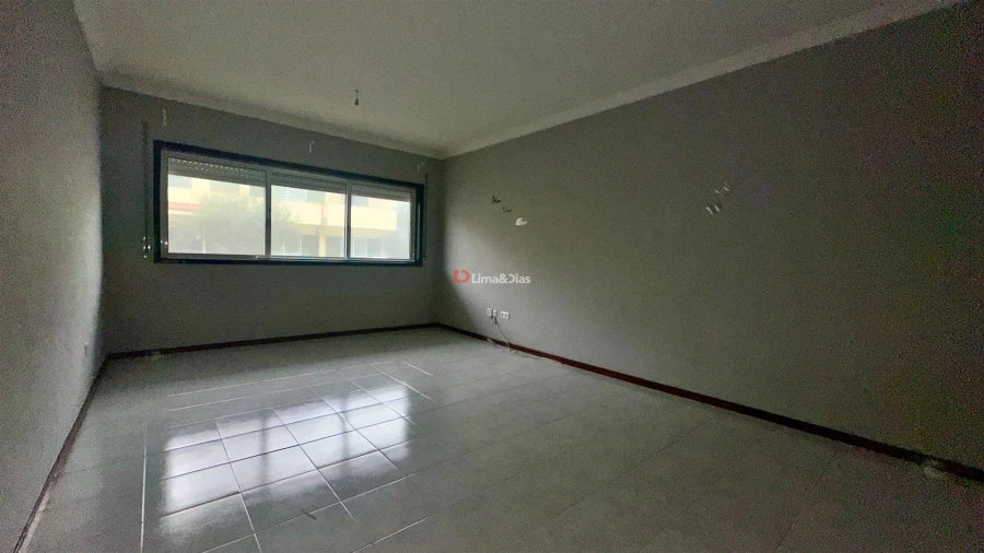 Apartamento T1 para Venda em Gulpilhares e Valadares Foto 2