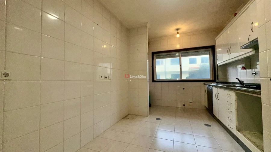 Apartamento T1 para Venda em Gulpilhares e Valadares Foto 4