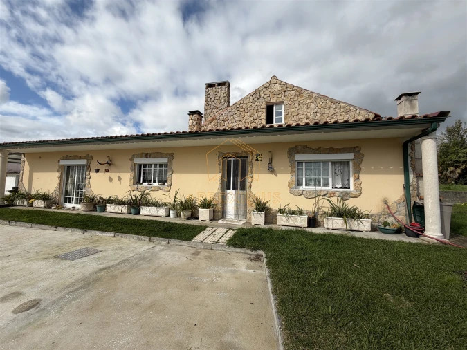 Moradia T4 para Venda em Alhadas Foto 29