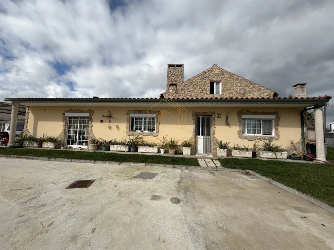 Moradia T4 para Venda em Alhadas Foto 30