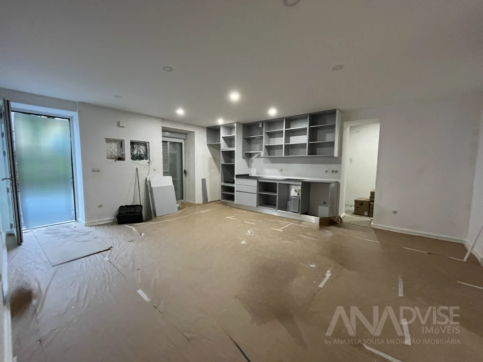 Apartamento T2 para Venda em Cavernães Foto 2