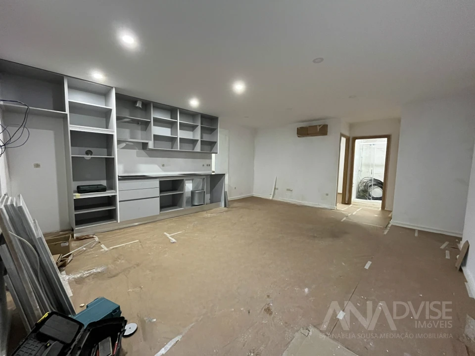 Apartamento T2 para Venda em Cavernães Foto 1