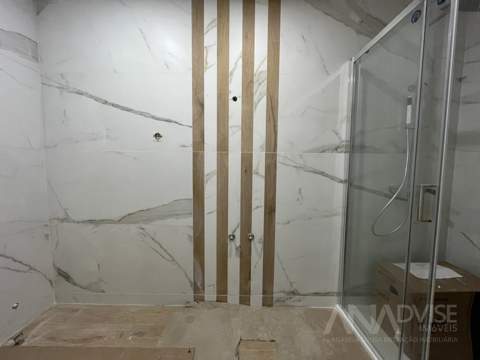 Apartamento T2 para Venda em Cavernães Foto 14