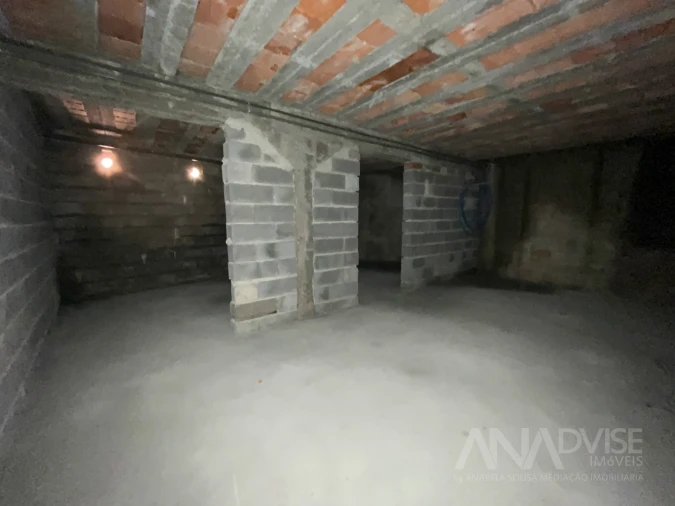 Apartamento T2 para Venda em Cavernães Foto 26