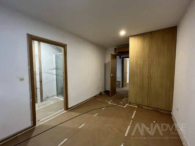 Apartamento T2 para Venda em Cavernães Foto 11