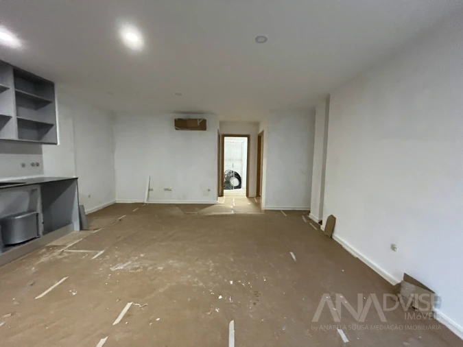 Apartamento T2 para Venda em Cavernães Foto 4