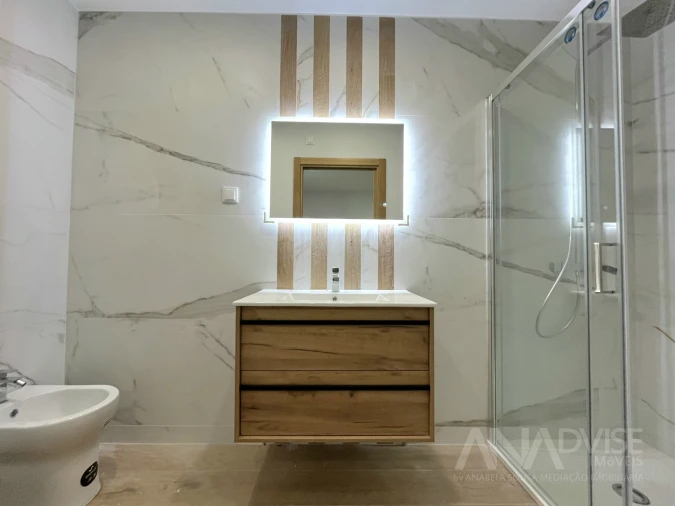 Apartamento T2 para Venda em Cavernães Foto 15