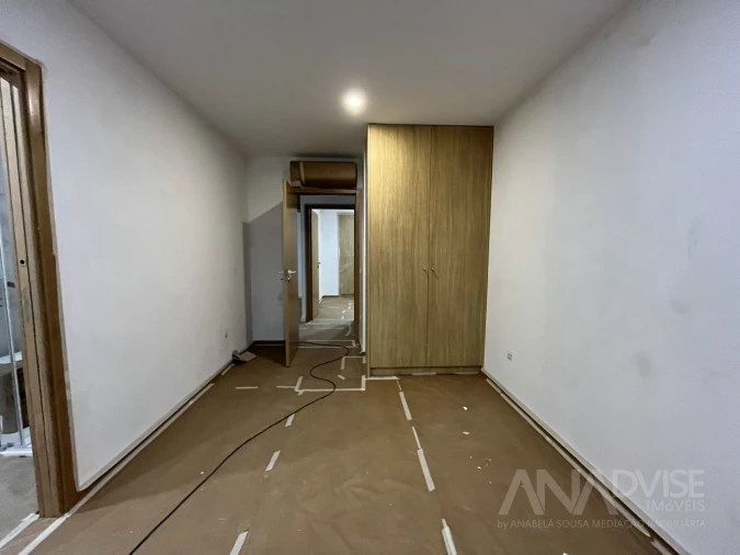 Apartamento T2 para Venda em Cavernães Foto 9