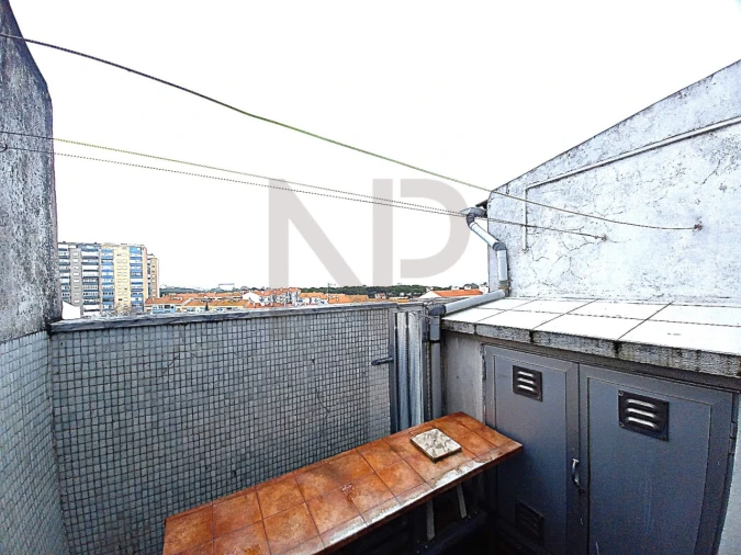 Apartamento T2 para Venda em Laranjeiro e Feijó Foto 9