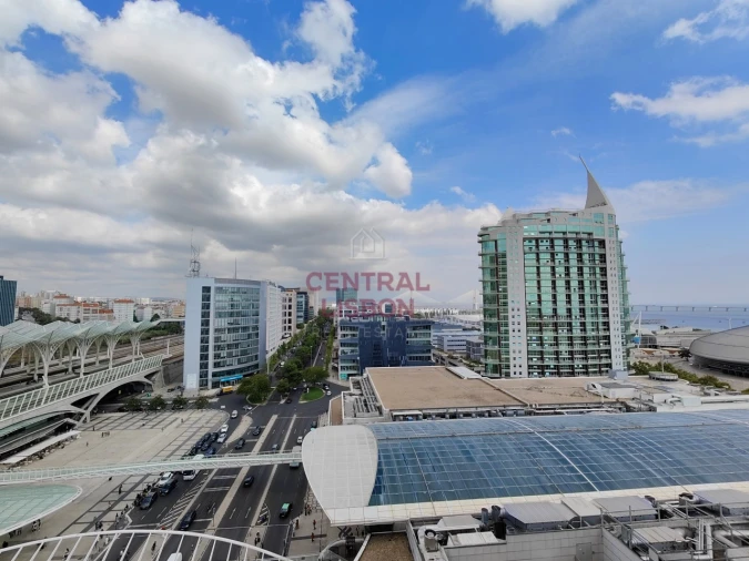 Apartamento T3 para Venda em Parque das Nações Foto 2