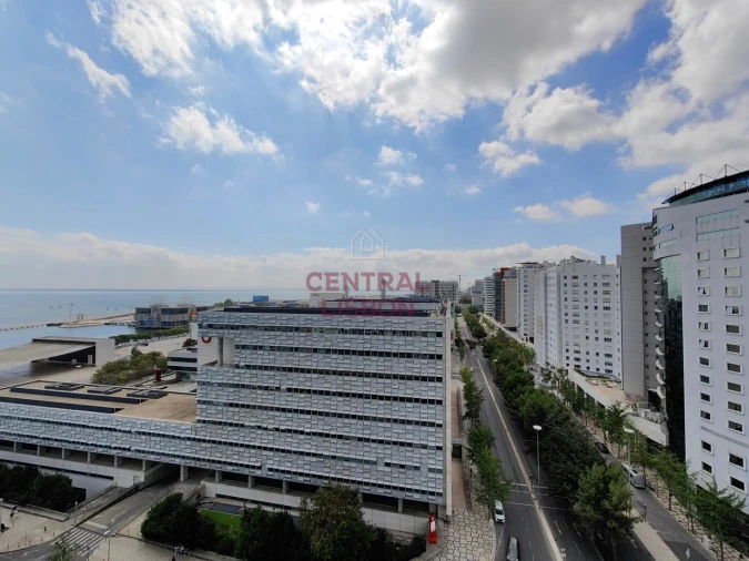 Apartamento T3 para Venda em Parque das Nações Foto 8