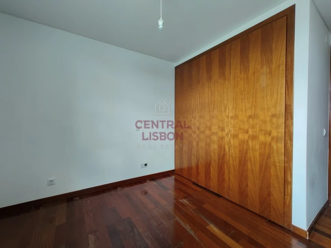 Apartamento T3 para Venda em Parque das Nações Foto 24