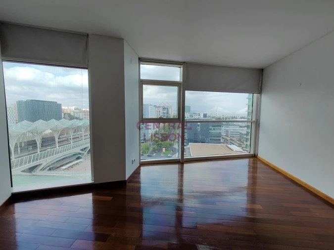 Apartamento T3 para Venda em Parque das Nações Foto 30