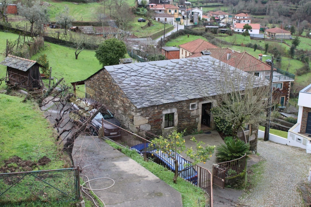 Moradia T4 para Venda em Nespereira Foto 8