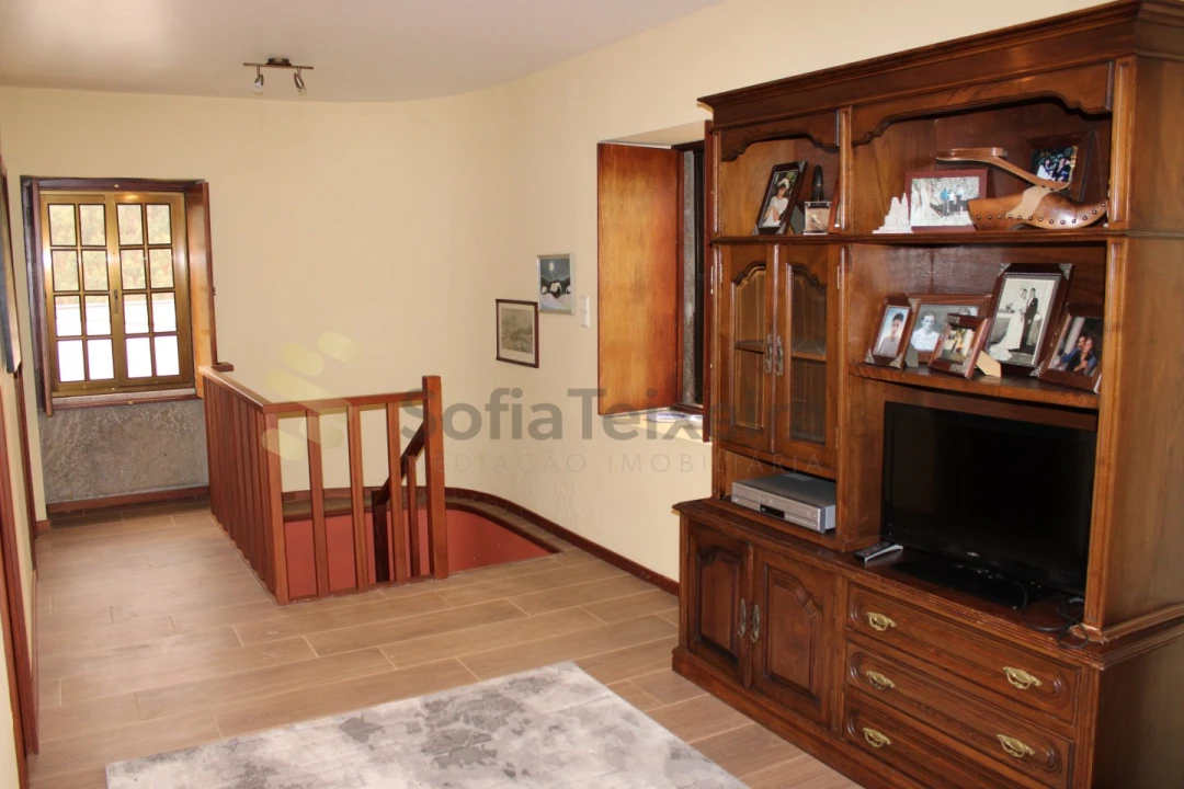 Moradia T4 para Venda em Nespereira Foto 27