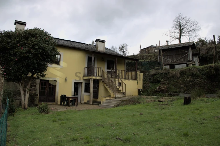 Moradia T4 para Venda em Nespereira Foto 5