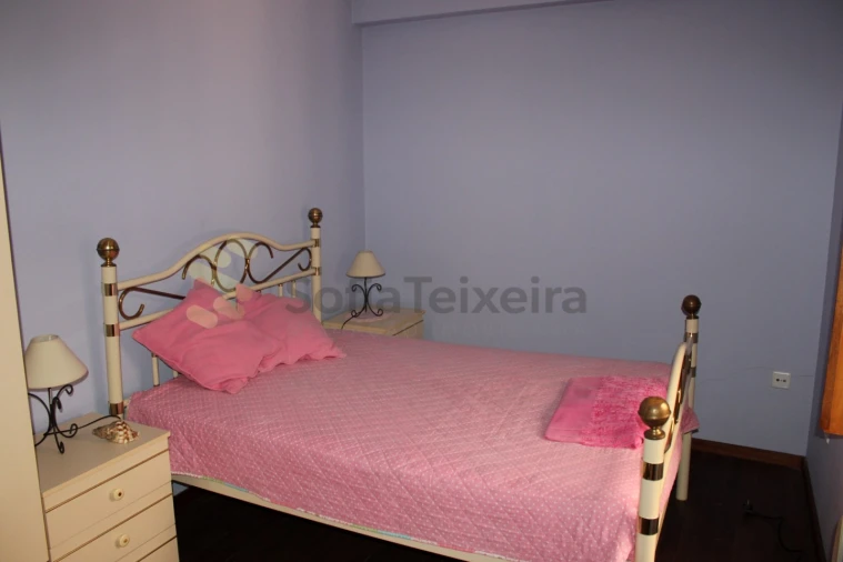 Moradia T4 para Venda em Nespereira Foto 33