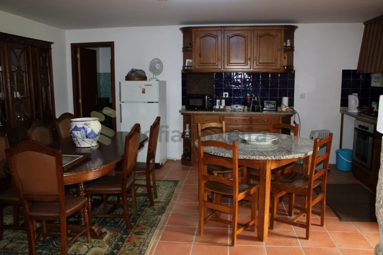 Moradia T4 para Venda em Nespereira Foto 38