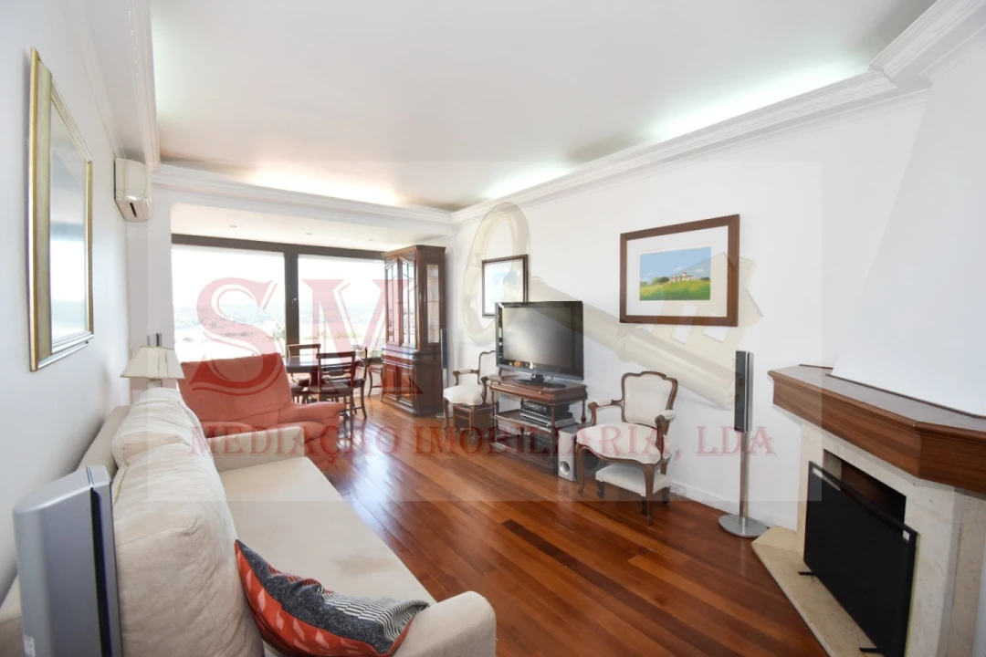 Apartamento T2 para Arrendamento em Alfragide Foto 1