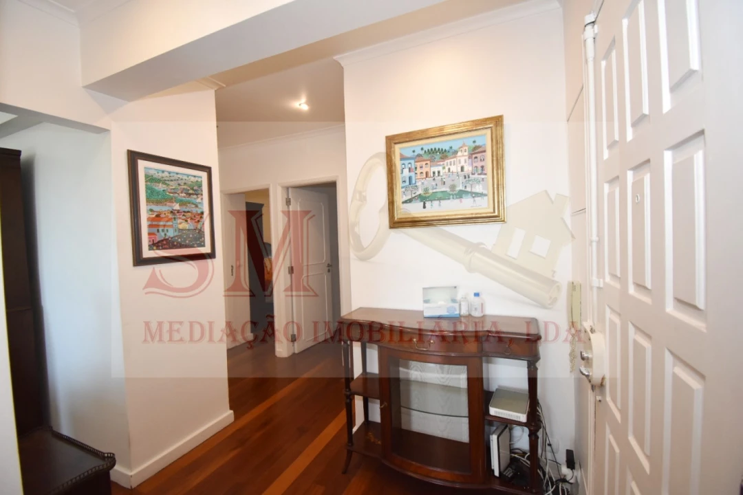 Apartamento T2 para Arrendamento em Alfragide Foto 3