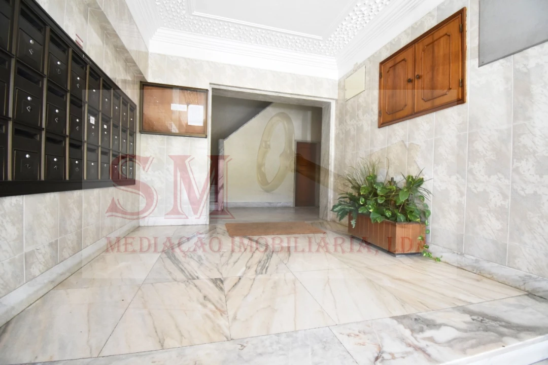 Apartamento T2 para Arrendamento em Alfragide Foto 22