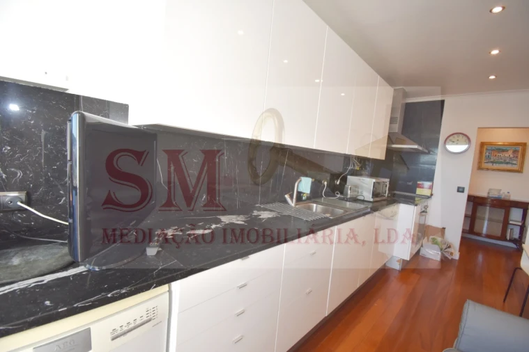 Apartamento T2 para Arrendamento em Alfragide Foto 5