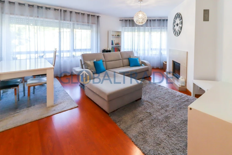 Apartamento T3 para Venda em Fânzeres e São Pedro da Cova Foto 3