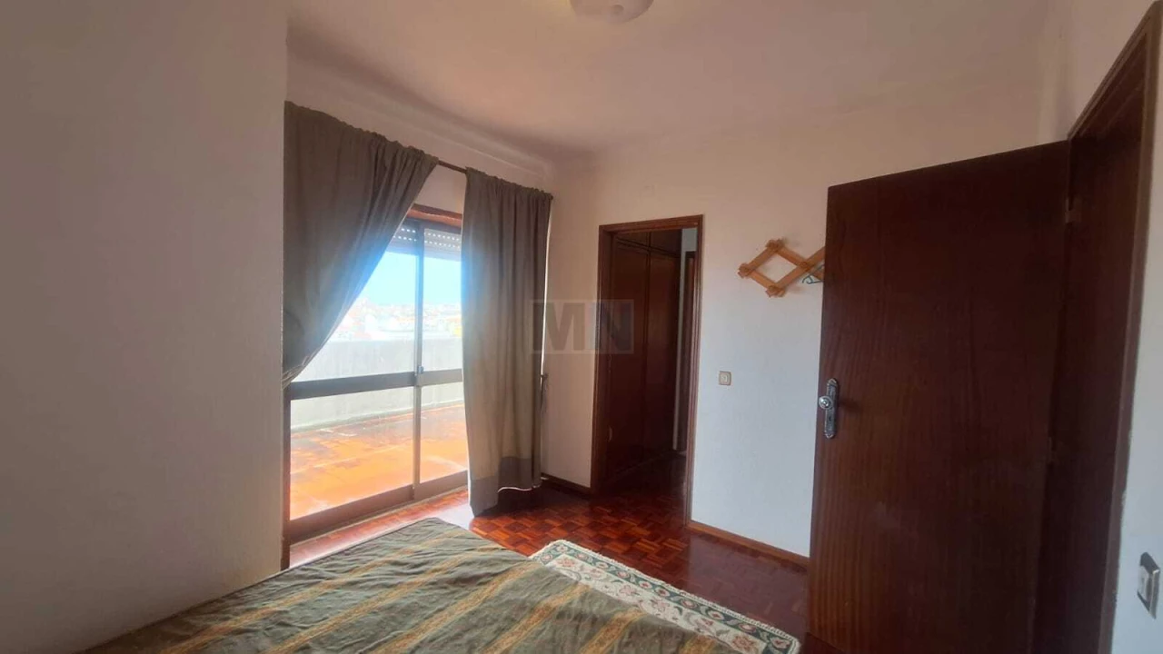 Apartamento T1 para Venda em Buarcos Foto 12