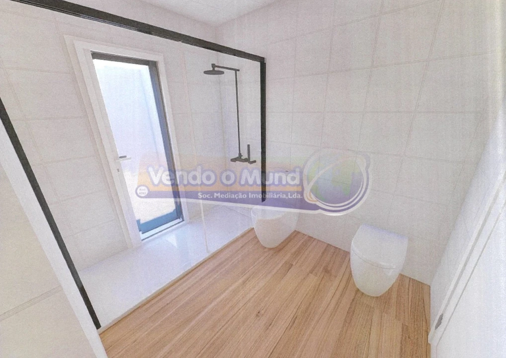 Moradia T2 para Venda em Mora Foto 13