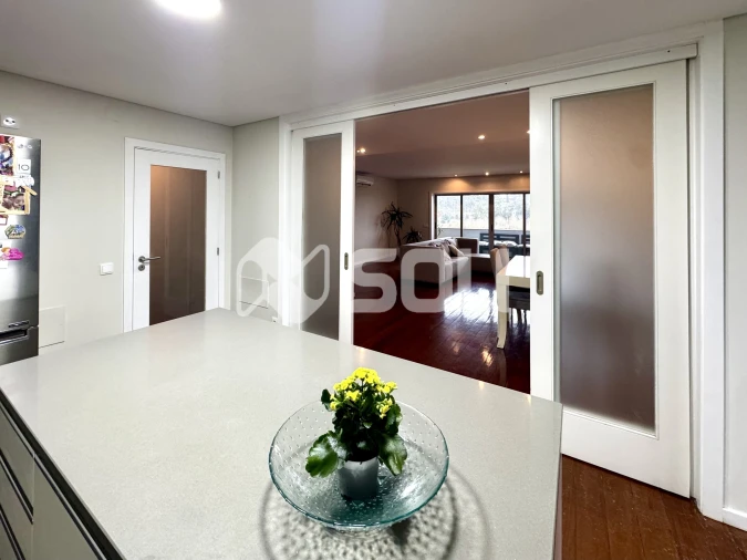 Apartamento T4 para Venda em Antas e Abade de Vermoim Foto 7