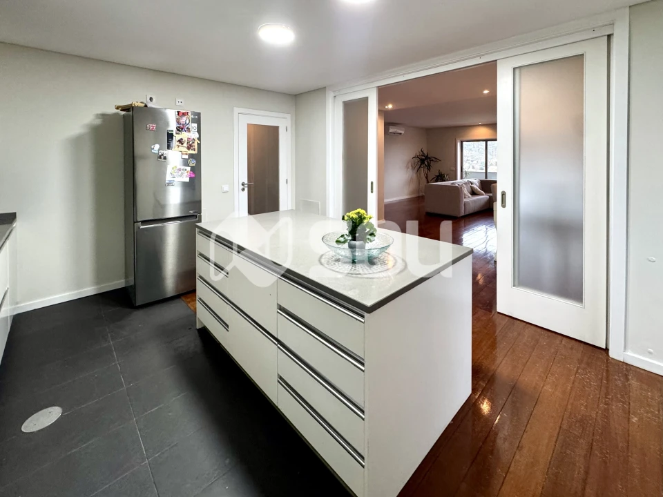 Apartamento T4 para Venda em Antas e Abade de Vermoim Foto 8