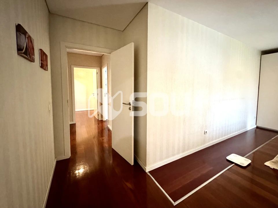 Apartamento T4 para Venda em Antas e Abade de Vermoim Foto 18